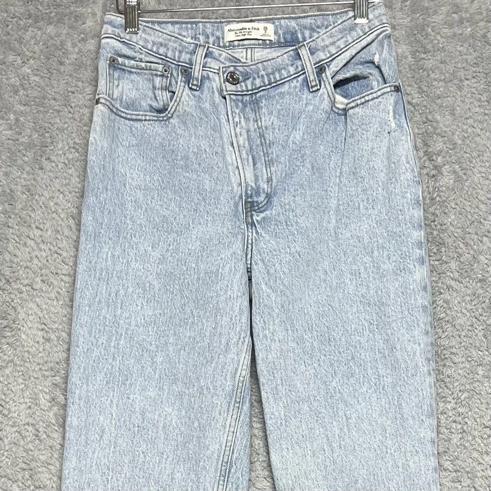Abercrombie‎ Fitch Jeans Womens 26 2L Blue 90s Straight High Rise Criss Cross
